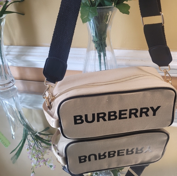 Burberry Other - - Burberry Pouch